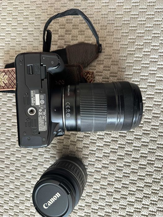 Vendo Canon EOS 1000D com duas lentes: 18–55mm (standard) e 18–135mm