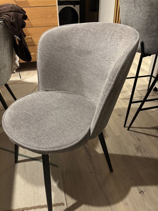 Krzesła tapicerowane