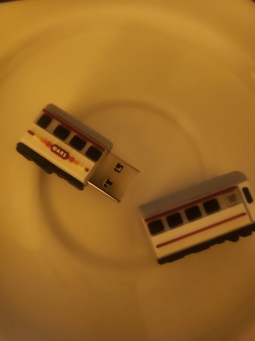 Pamięć USB 64 GB wars