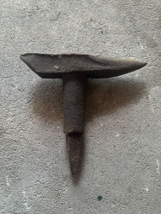 Bigorna antiga de 7.5kg