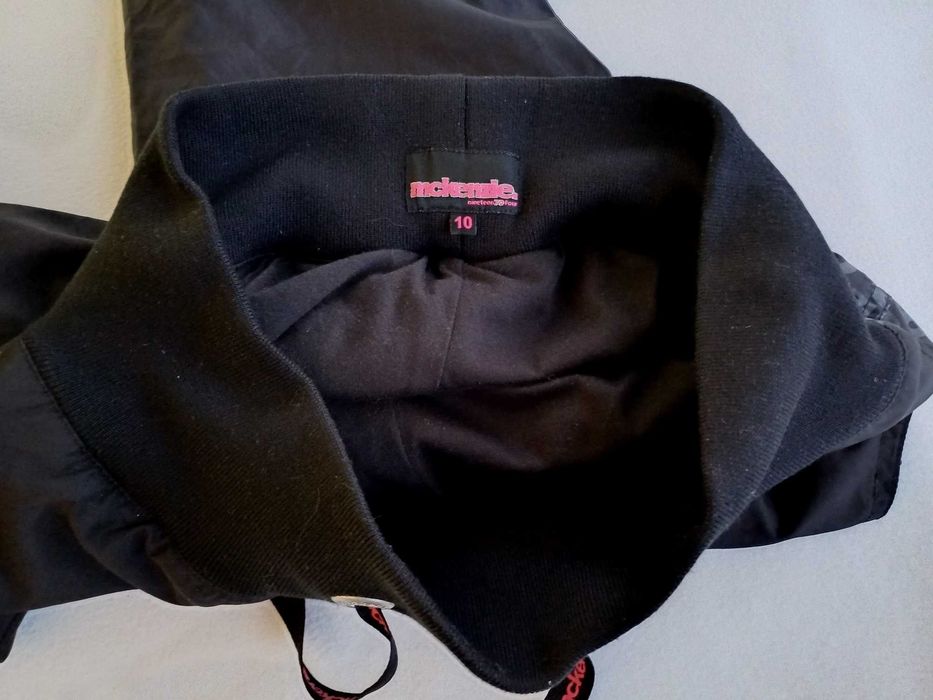 Штани спортивні плащівка, довжина 98 см.