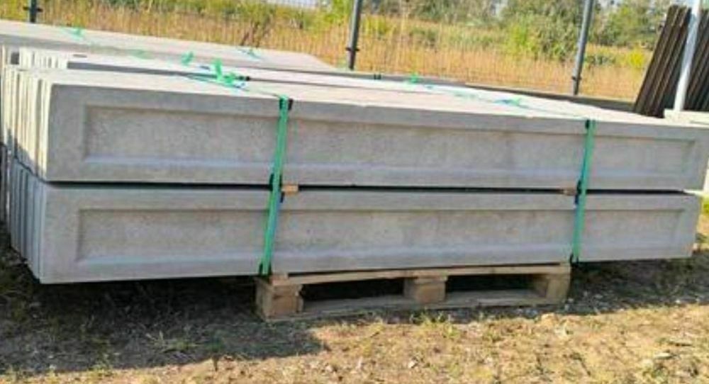 Podmurowka betonowa 250cm x 25 cm x 5 cm