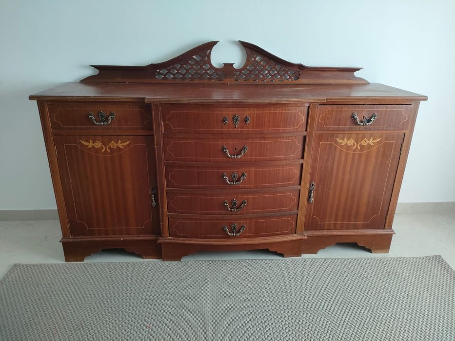 Aparador estilo inglês