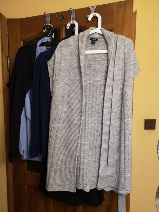 Sweter, bezrękawnik, długa kamizelka z paskiem z h&m.