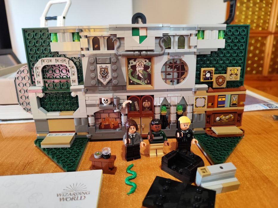 Klocki LEGO Harry Potter Flaga Slytherinu 76410