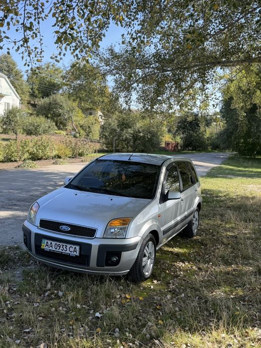 продам или обменяю форд фьюжн