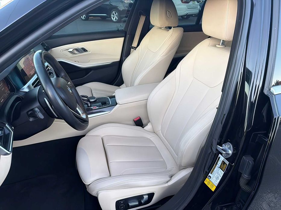 BMW 3 Series      2020