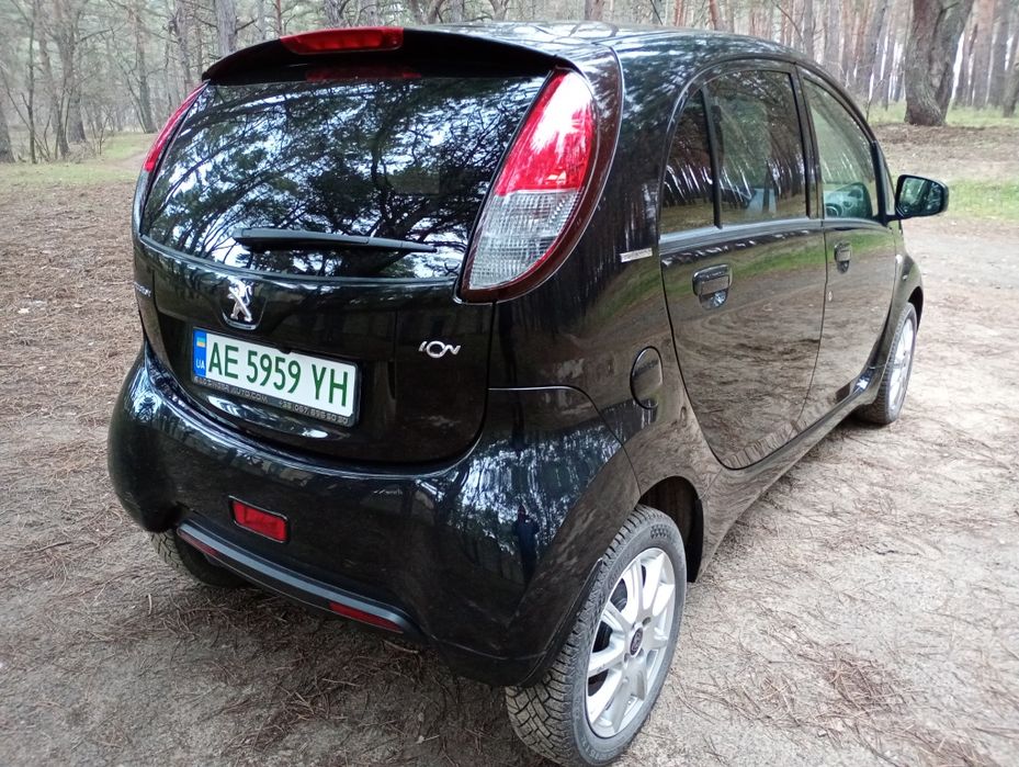 Peugeot ION электромобиль