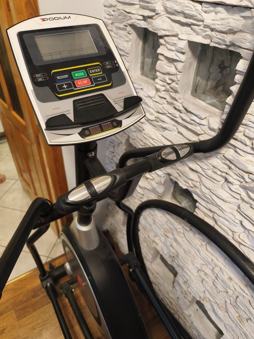 Orbitrek podium sterowany elektronicznie