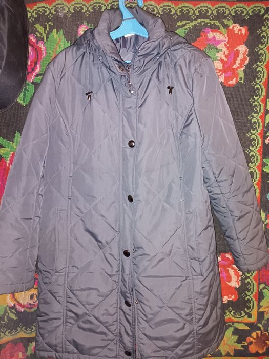 Продам дві куртки.