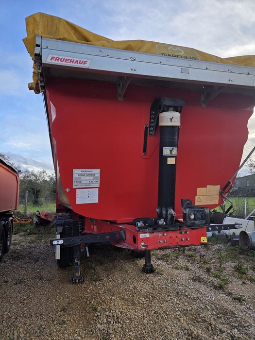 Semirreboque basculante