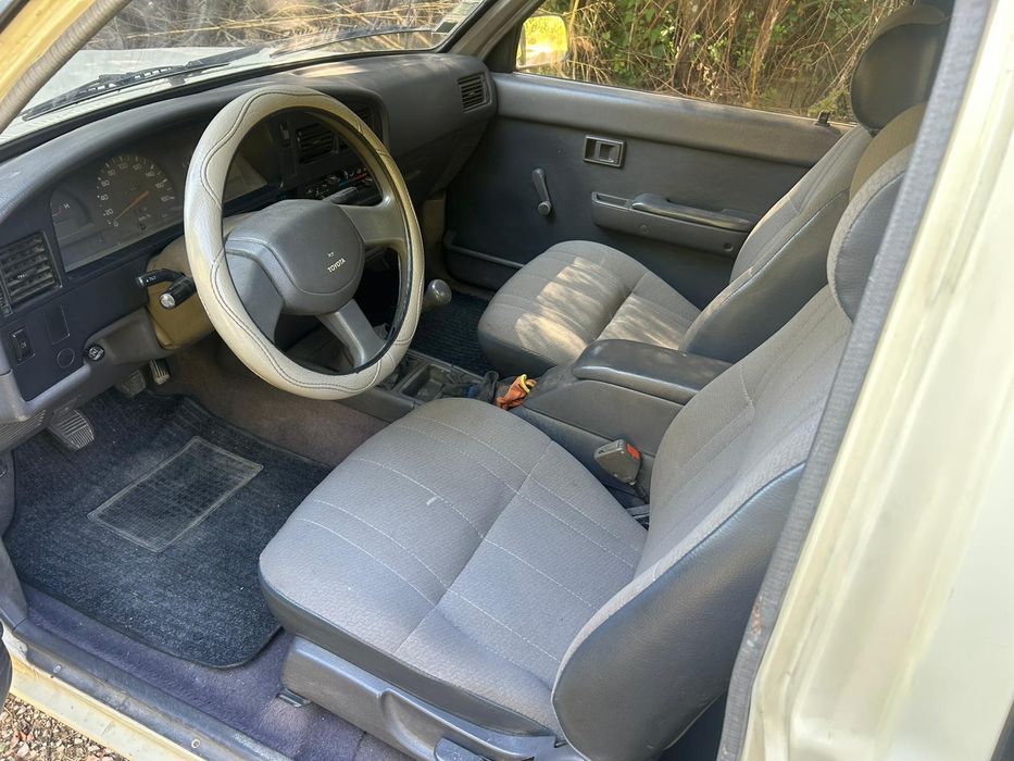 Toyota hilux 2.4d carrinha caixa aberta