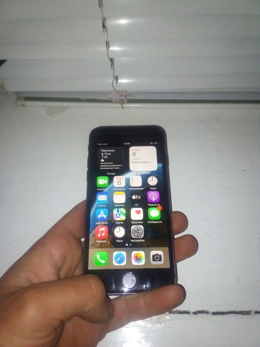 Продам iPhone 8 64gb