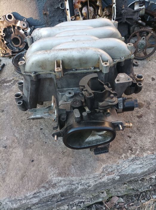 Впускний колектор Ауді А6с4 2.6