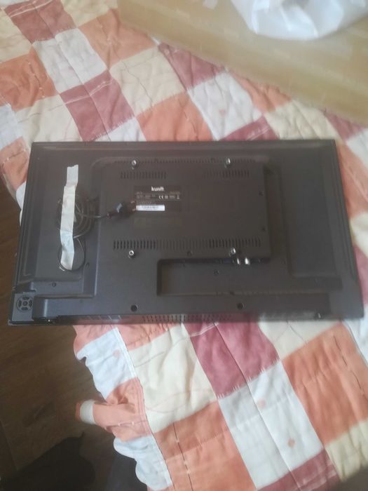 Plasma com 83cm como novo