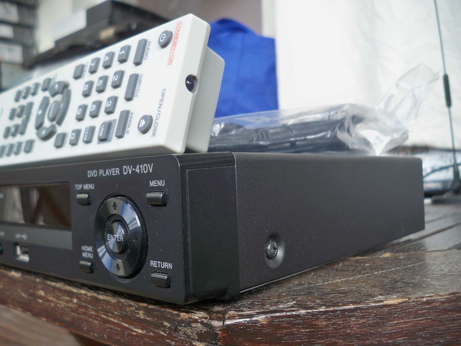 odtwarzacz DVD Pioneer DV-410, pilot, z USB i HDMI