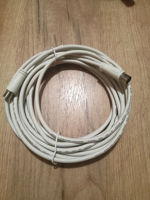 Kabel antenowy biały