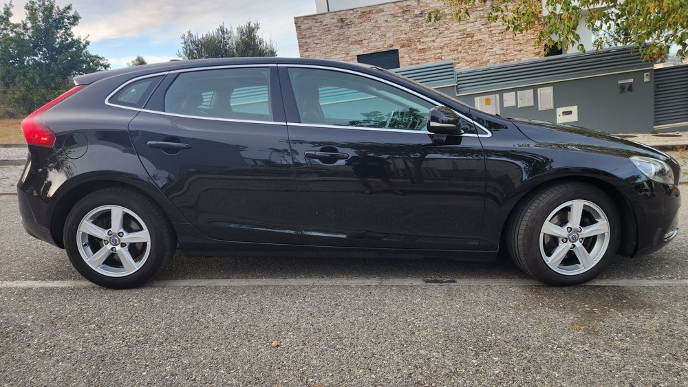 Volvo v40 1.6 D2 em excelente estado conservação — photo 2
