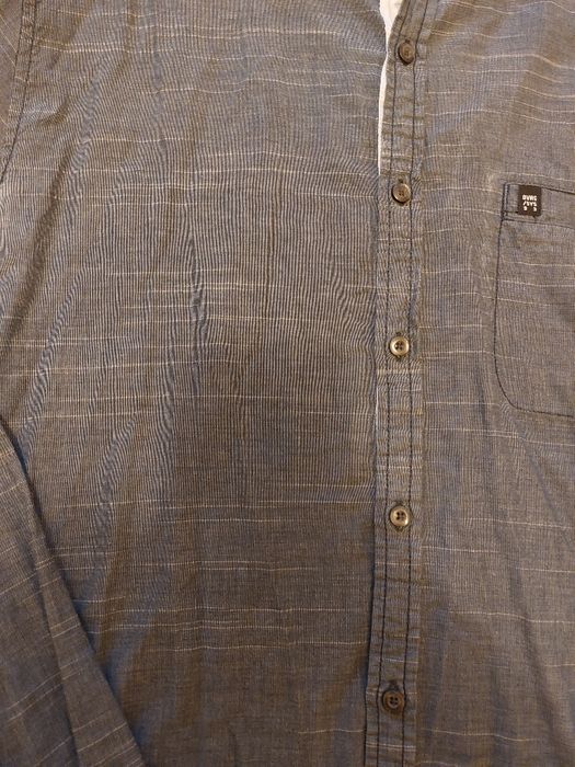 Czarna koszula w paski