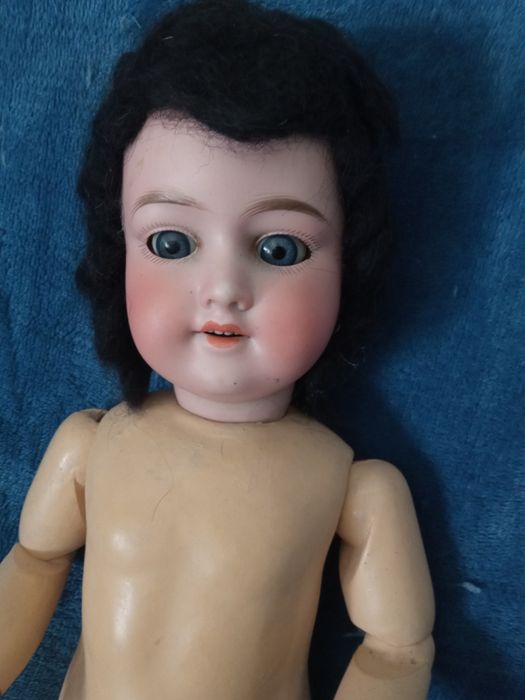 Boneca antiga muito bonita