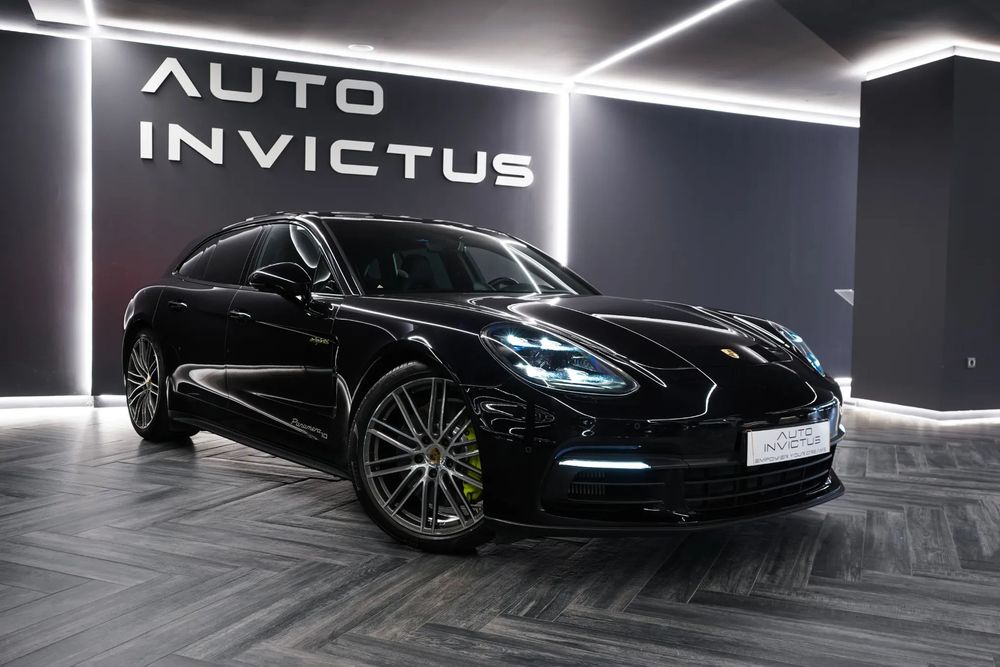 Porsche Panamera Sport Turismo 4 E-Hybrid 10 Years Edition