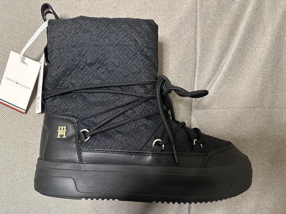 Дутіки дутики Tommy Hilfiger чоботи ботинки сапоги