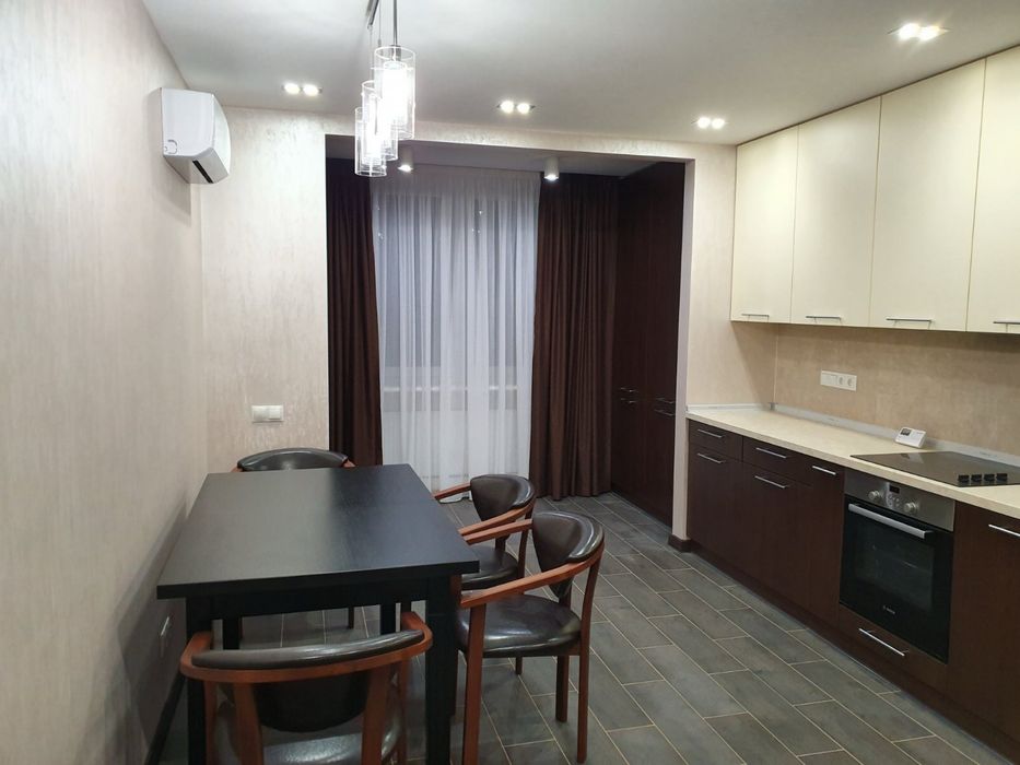 Продаж стильної 2-кімнатної квартири в закритому ЖК по вул. Шевченка