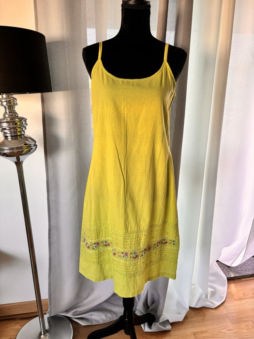 Vestido de verão, cor verde alface, tamanho M