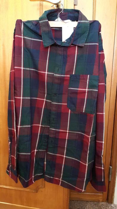Camisa nova de rapaz/homem