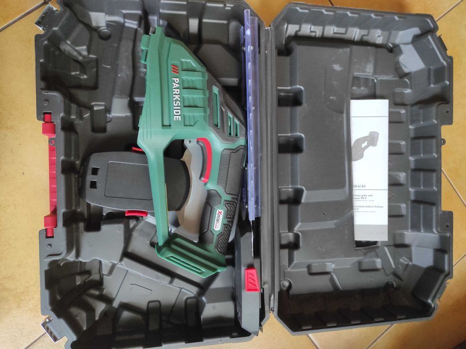 Акумуляторні ножиці для трави та кущів PARKSIDE 2 в 1 PAGS 20-Li A1