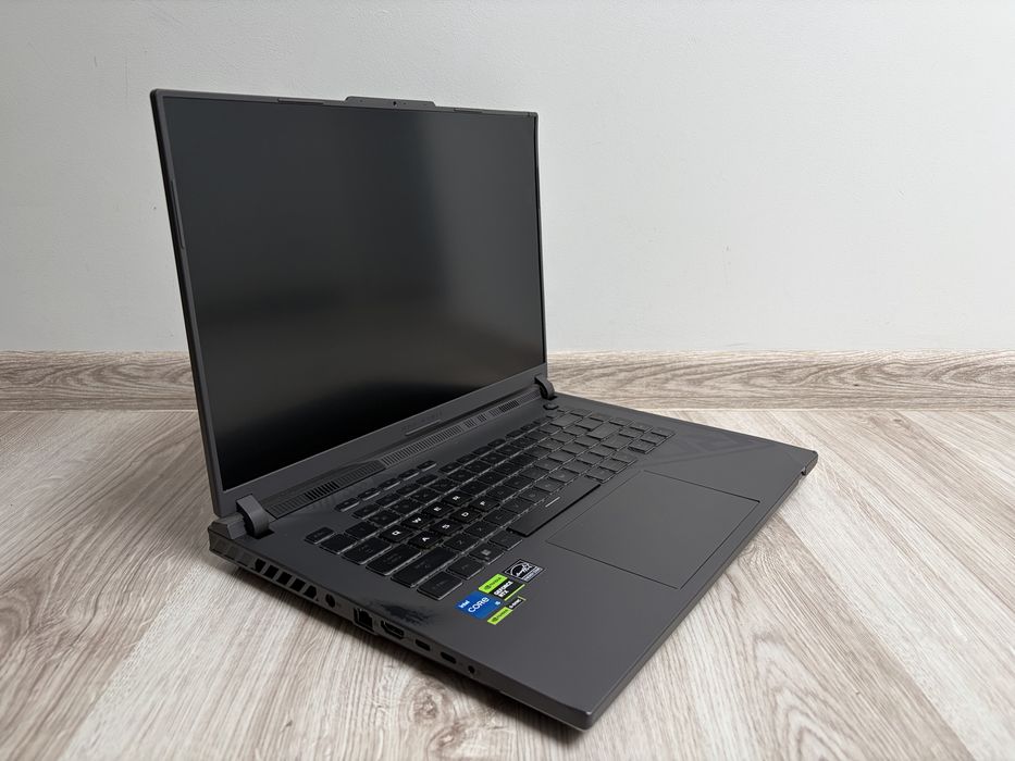 ASUS ROG Strix G16 | RTX 4070 | i5-13450HX | 16GB DDR5 | BOX