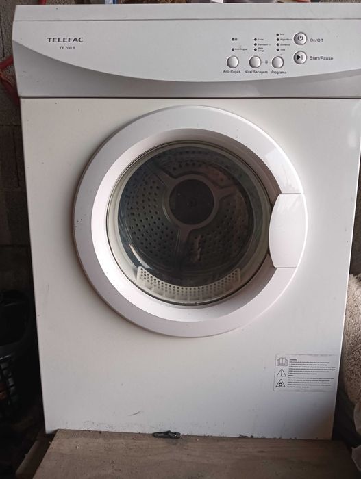 Máquina secar roupa