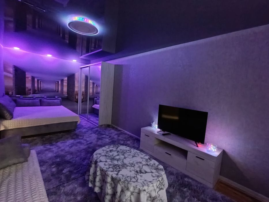 1 к. кв. ЛЮКС! Вільно! ЦЕНТР! АПАРТАМЕНТИ - Малий ринок. Подобово!