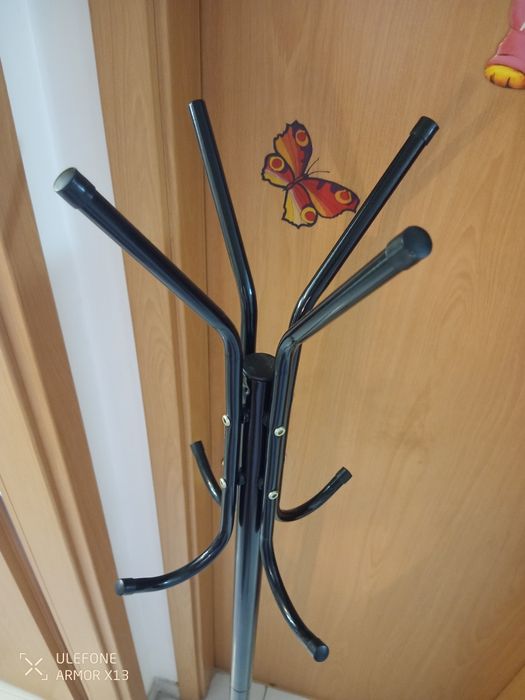Cabide de árvore em metal com 8 cabides