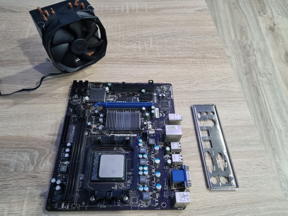 Płyta AMD 7600GM-P23 + FX 8300 + chłodzenie Spartan