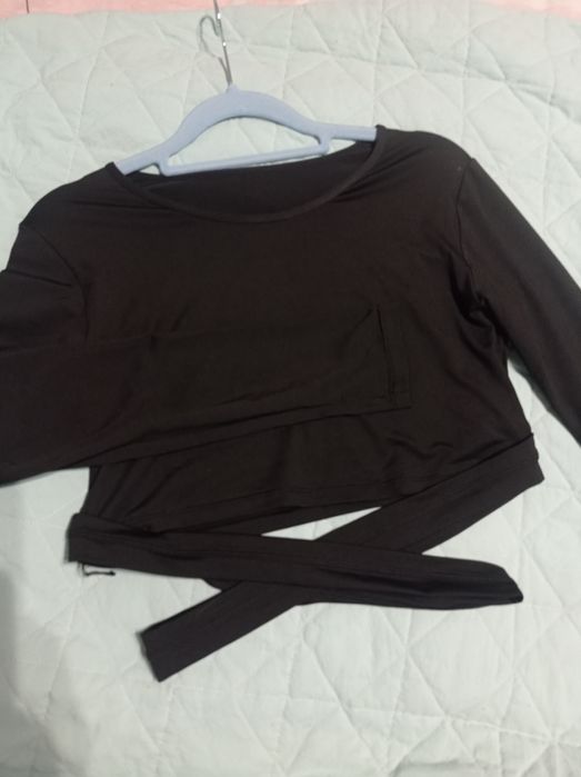 Bluzka krotka r.L czarna