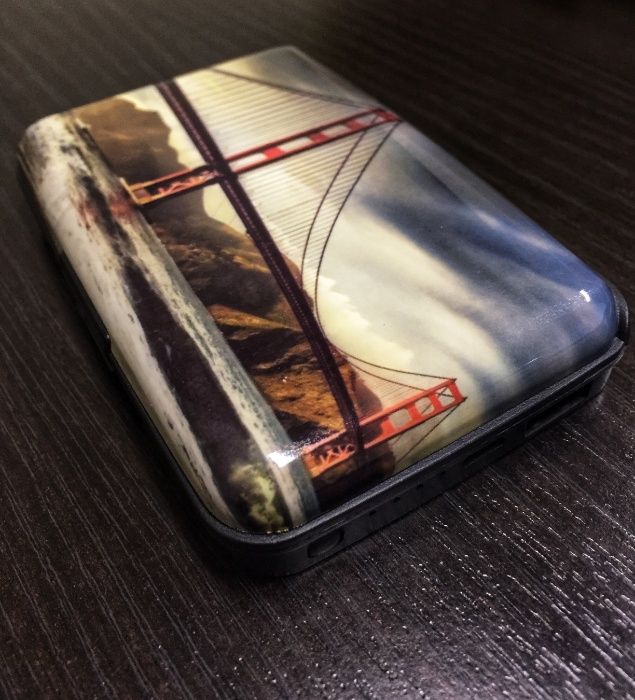 Carregador Portátil PowerBank e Porta-Cartões – 2 em 1, Novo