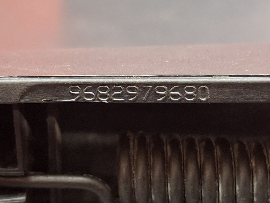 Haste / braço de escova limpa vidros trás PEUGEOT Expert