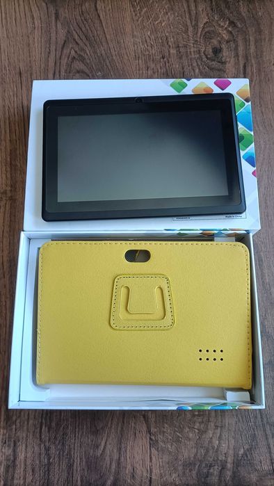 Tablet novo com capa