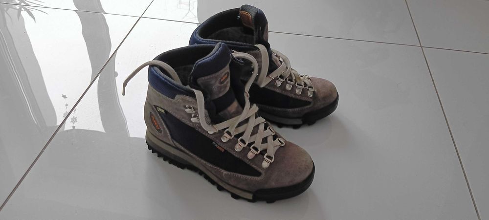 Buty trekingowe damskie