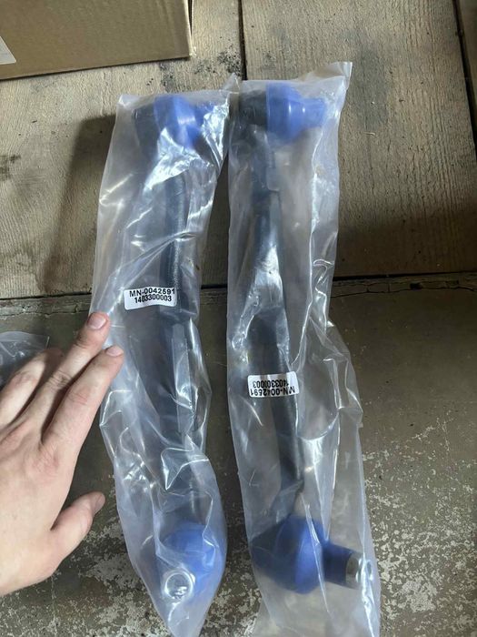 Ричаг шарова рульва Mercedes W140