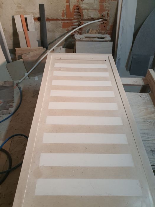 Base de duche em pedra beje