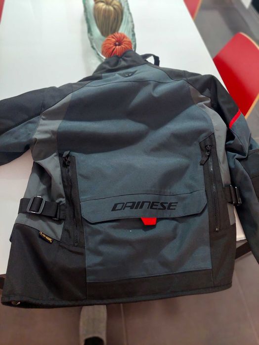 Blusão Verão/Inverno Dainese,novo,  tamanho 54