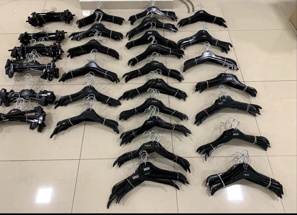 Брендові вешалки тремпеля плечики для одягу