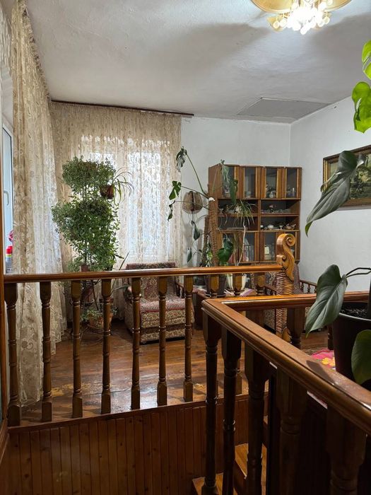 Продаж будинка! Вихід до озера!