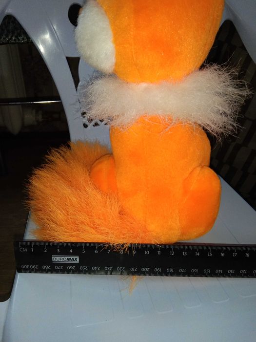 Нова м'яка іграшка Лисичка(розповідає віршик рос. мовою)