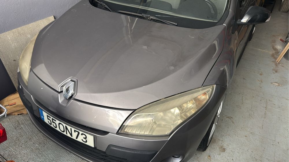 Carro com som so de som tem 1500 €