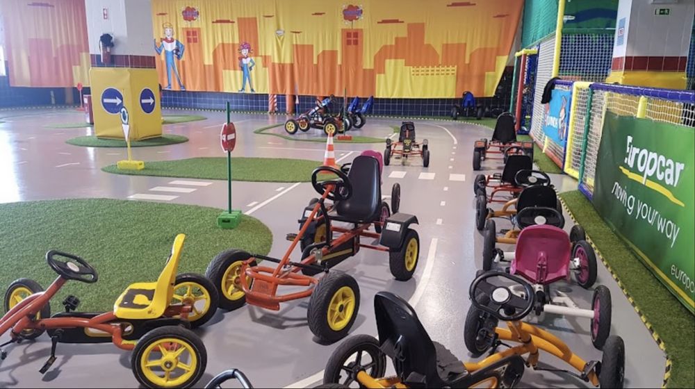 Vende-se Recheio de Espaço de Festas Infantis