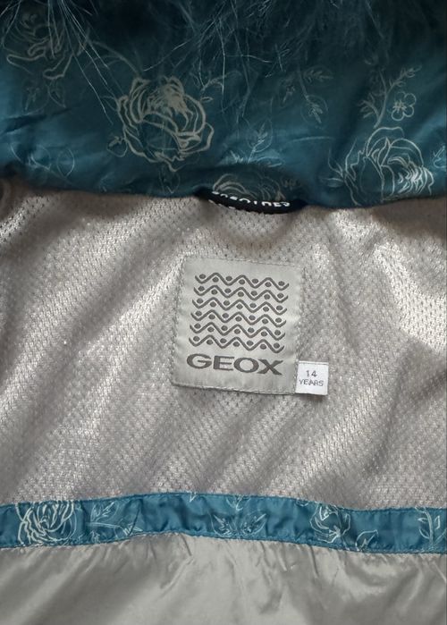 Geox куртка демісезонна оригінал на 14 років.
