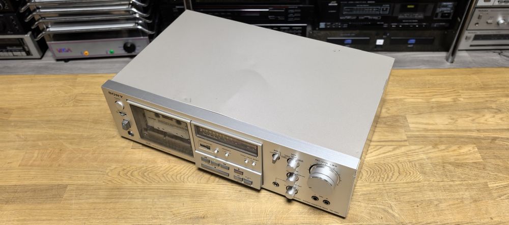 Касетний програвач Sony TC-K61